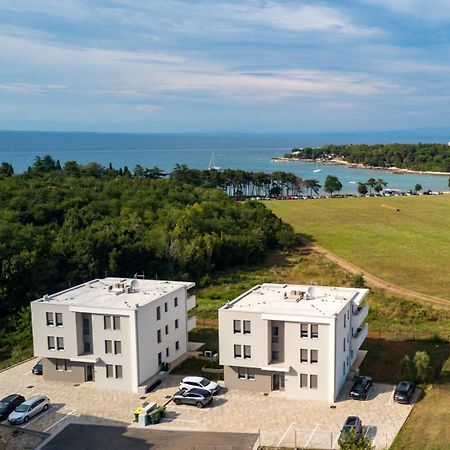 Baden Resort Basanija, Umag-With Sea View, Parking And 300M From The Beach Bašanija Exterior foto