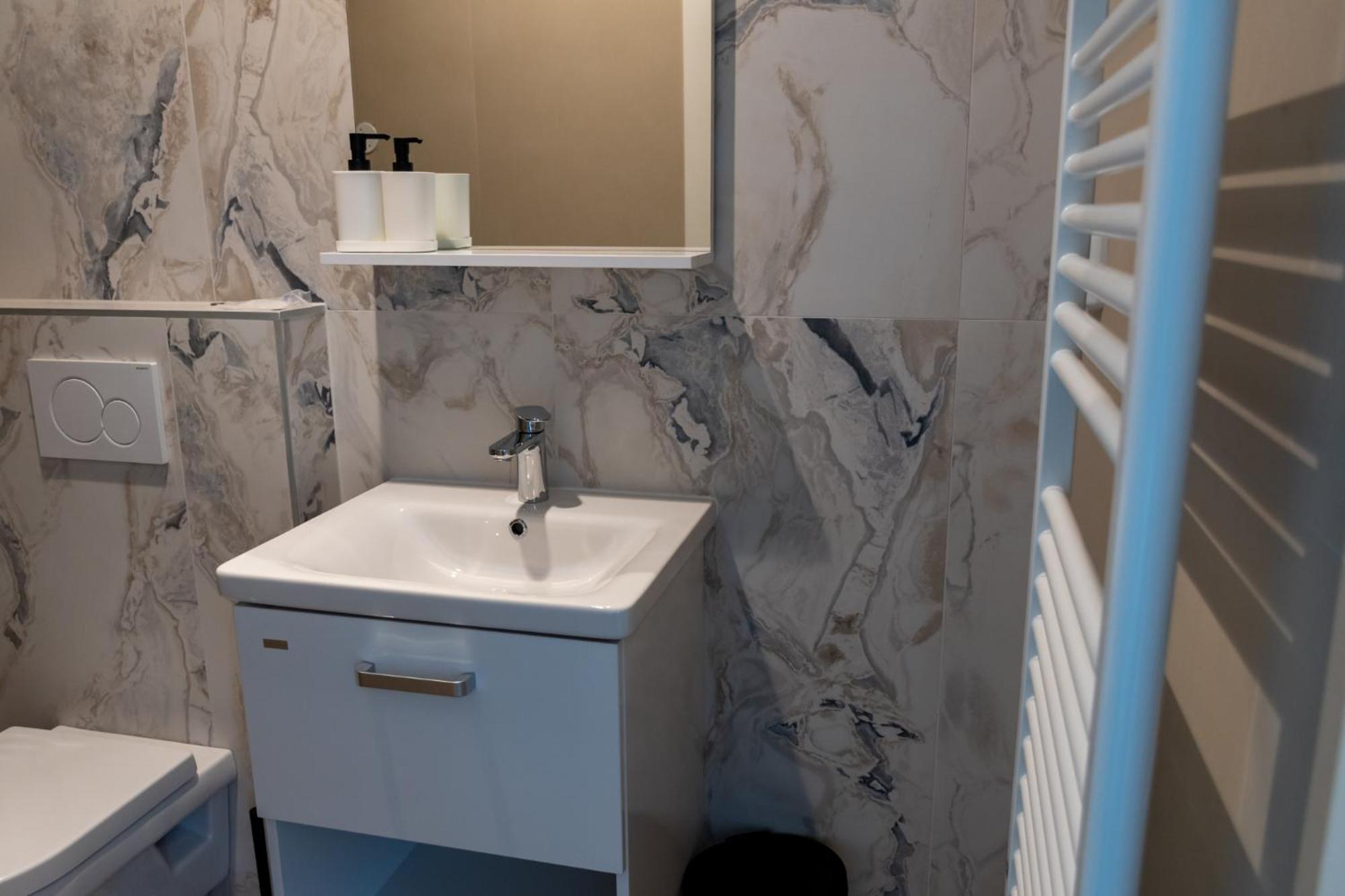 Baden Resort Basanija, Umag-With Sea View, Parking And 300M From The Beach Bašanija Exterior foto
