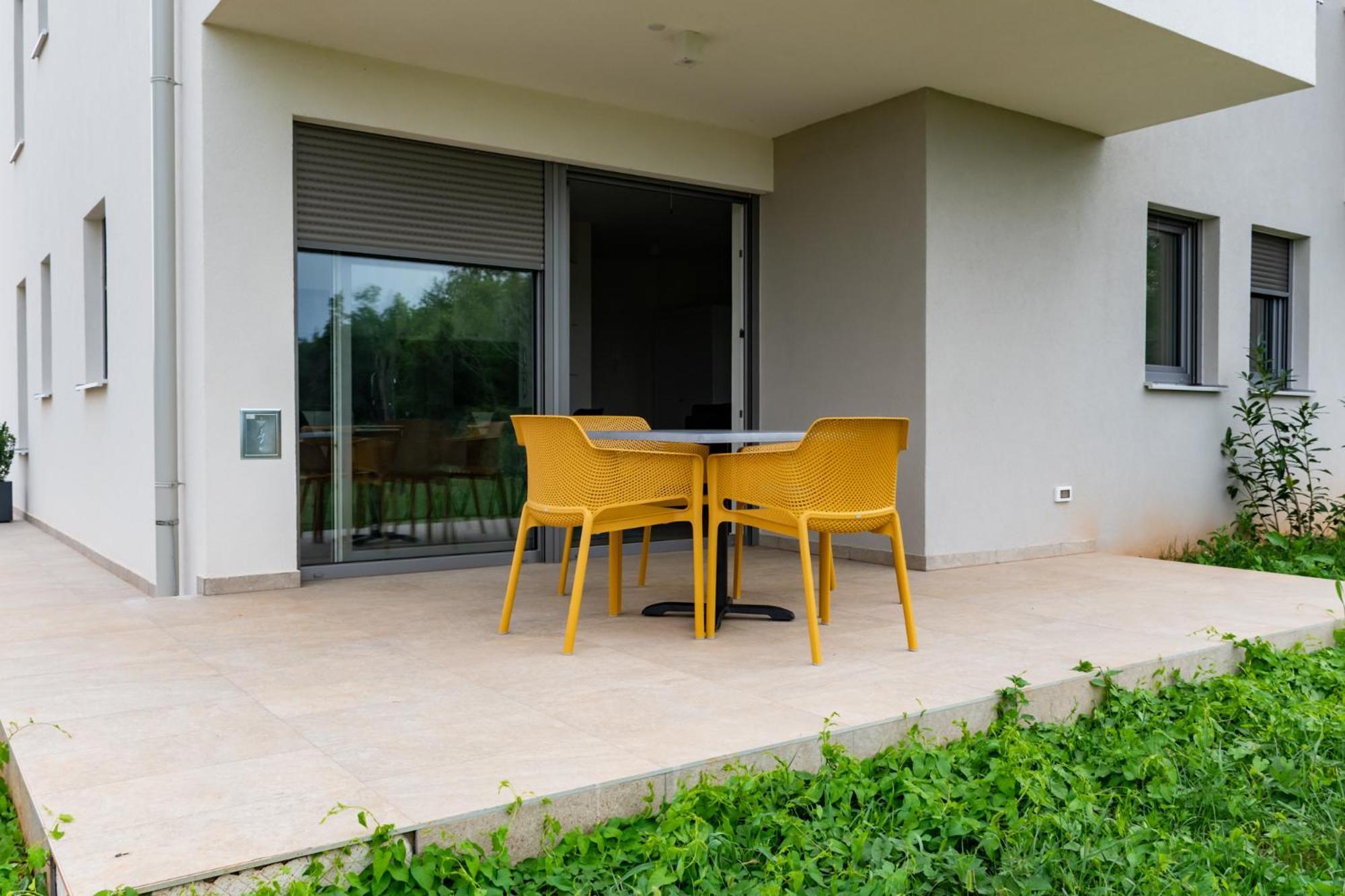 Baden Resort Basanija, Umag-With Sea View, Parking And 300M From The Beach Bašanija Exterior foto