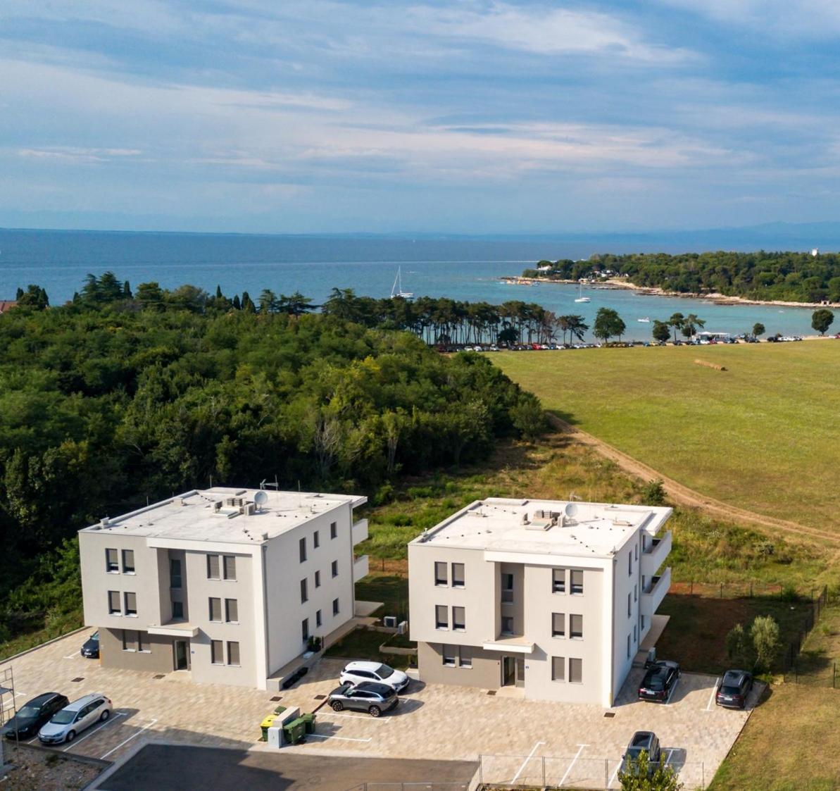Baden Resort Basanija, Umag-With Sea View, Parking And 300M From The Beach Bašanija Exterior foto