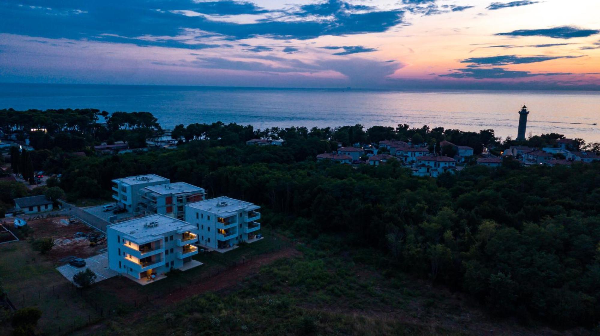 Baden Resort Basanija, Umag-With Sea View, Parking And 300M From The Beach Bašanija Exterior foto